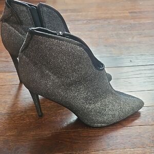 Glitter Pointed Toe Ankle Booties - Metallic Silver